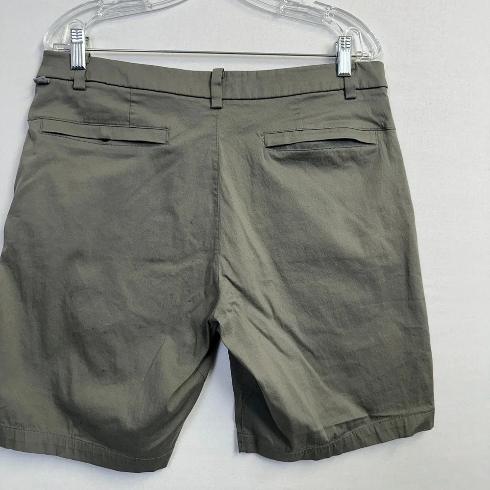 Lululemon Commission Shorts Army Green Men's Size 33